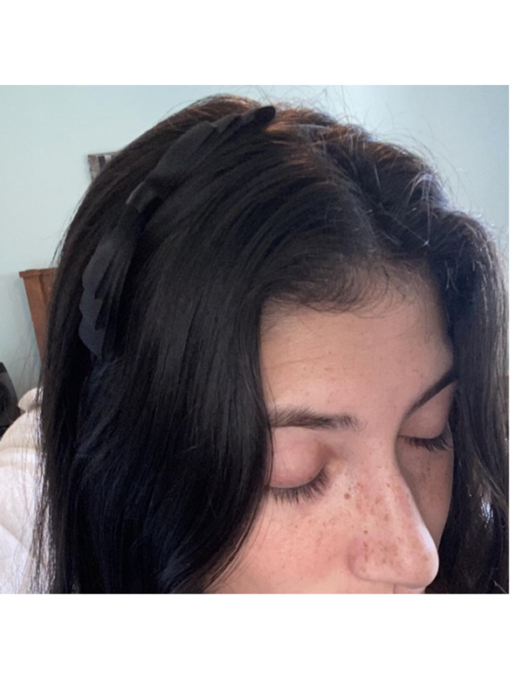 Black headband with bow 🖤🎀 // a bit frayed but not noticeable when on head